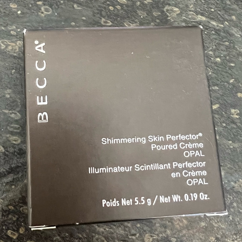 Shimmering Skin Perfector Pressed Highlighter Opal
